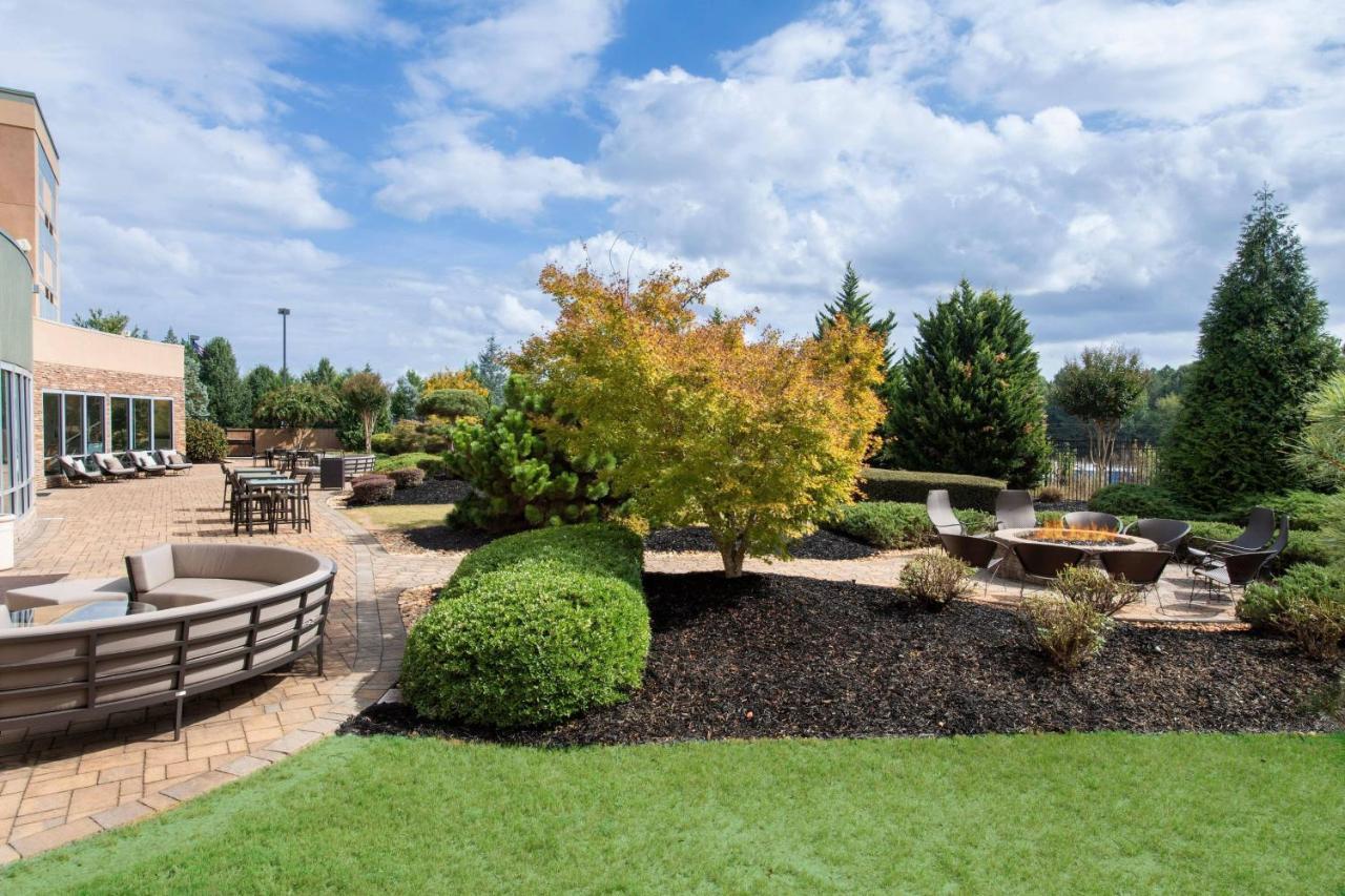 Courtyard Atlanta Mcdonough Hotel Exterior photo