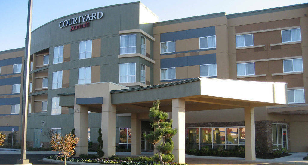 Courtyard Atlanta Mcdonough Hotel Exterior photo